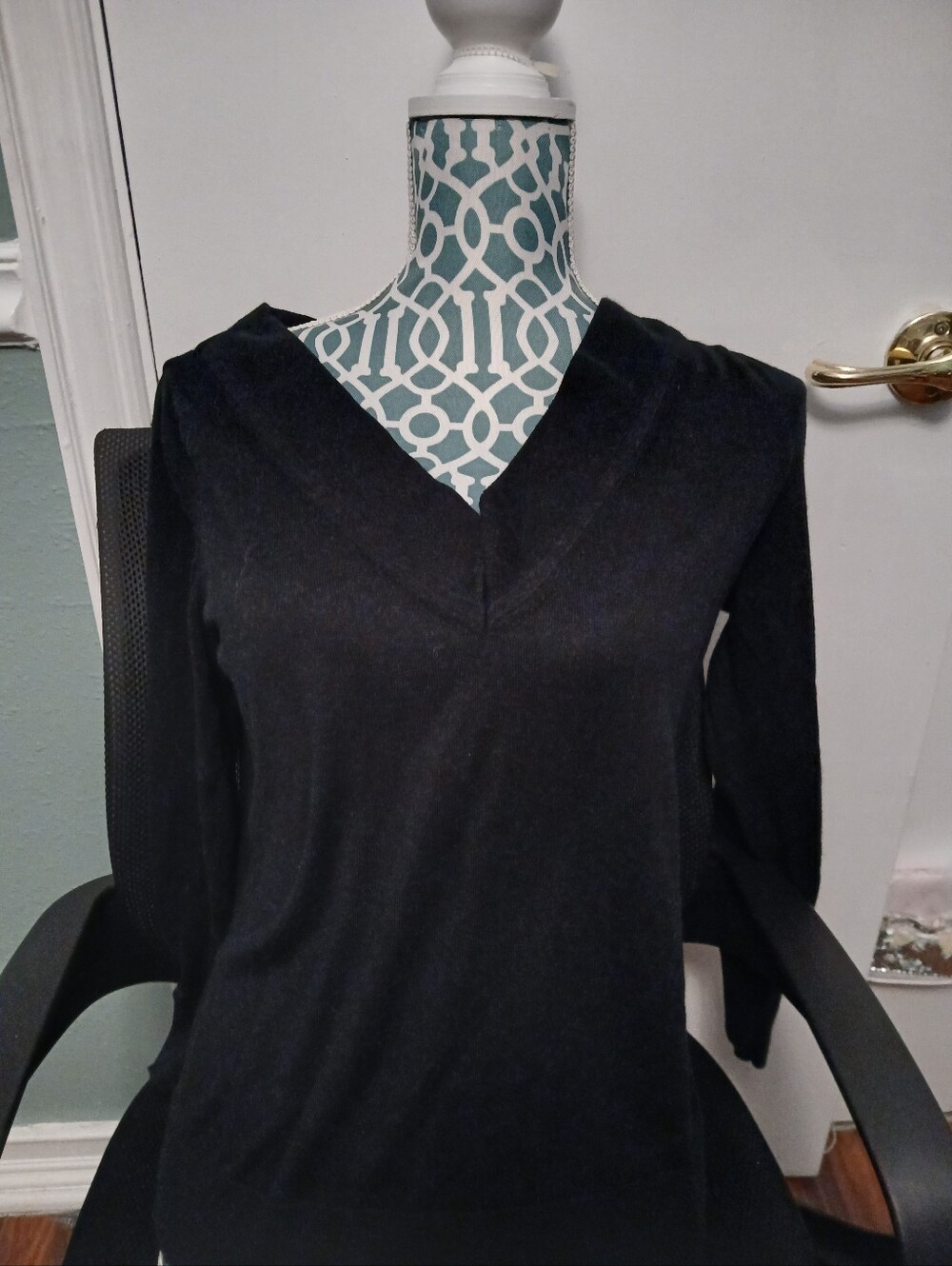 Banana Republic Classic Black V-Neck Women’s Sweater